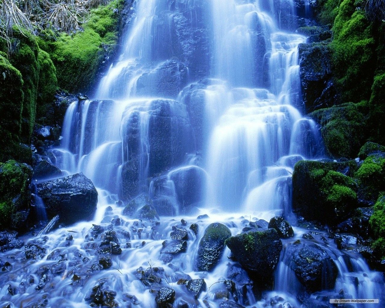 Moving waterfall wallpapers