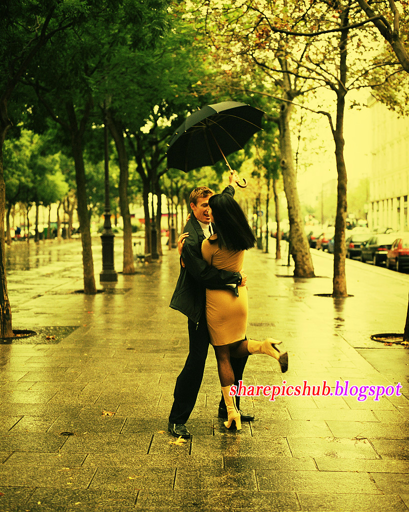 Love in rain romantic wallpaper love couple in rain wallpaper for facebook share share pics hub