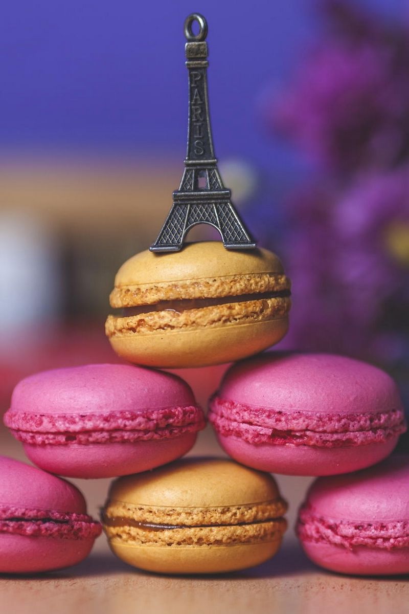 Download wallpaper x macaron cookies eiffel tower cup iphone s for parallax hd background