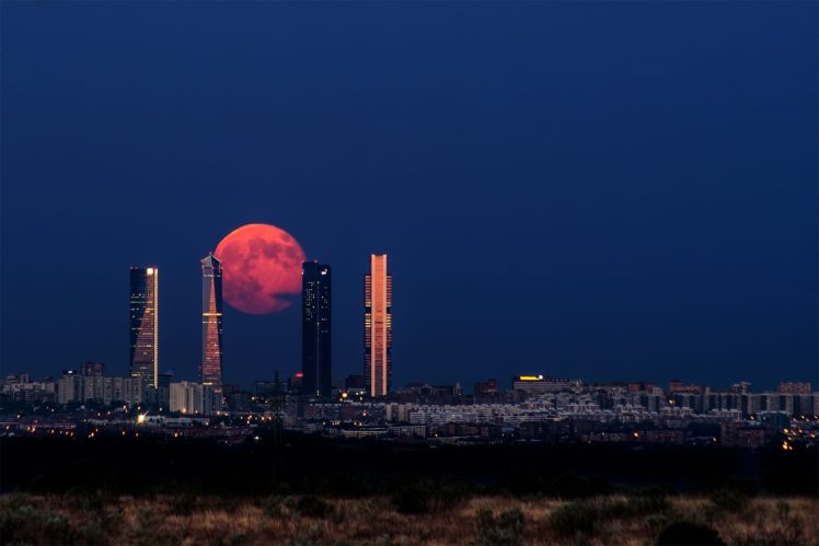 Skyscraper moon madrid hd wallpapers desktop and mobile images photos