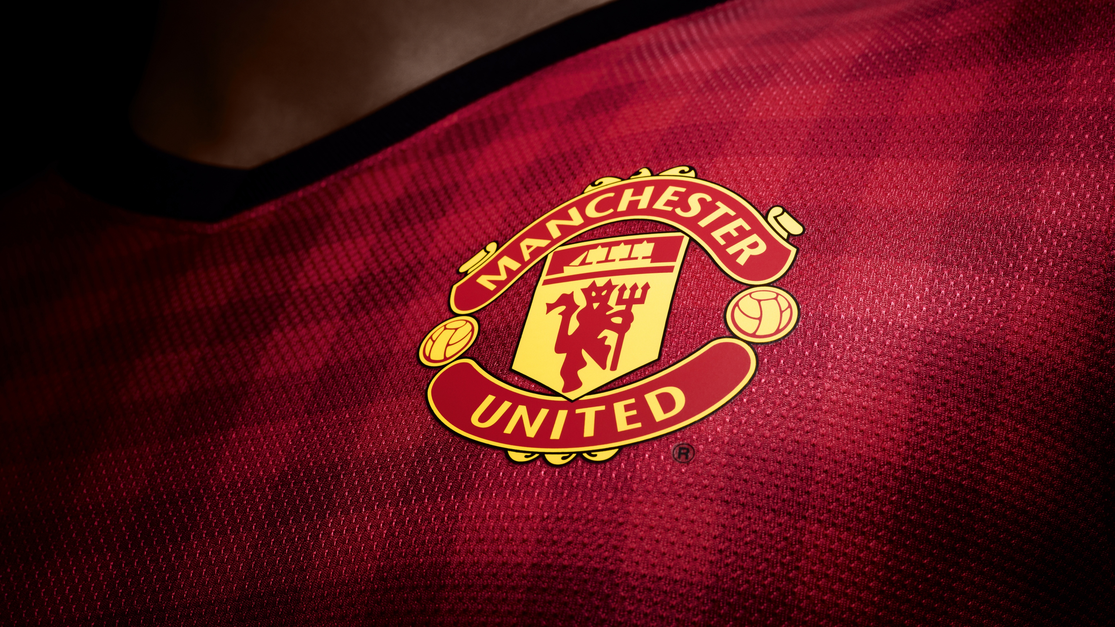 Manchester united logo hd sports k wallpapers images backgrounds photos and pictures