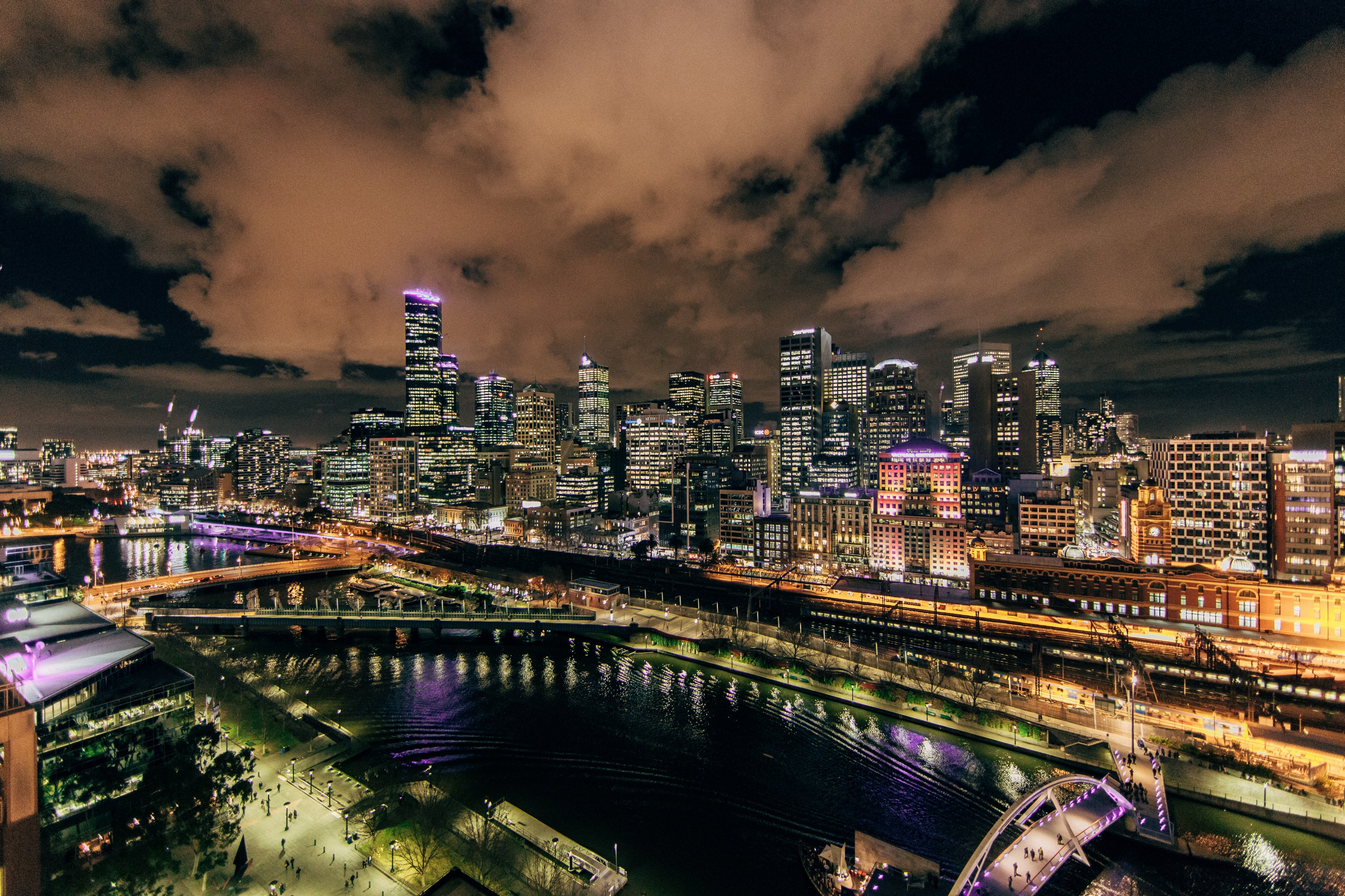 Wallpaper id an urban panorama on the banks of a river in melbourne at night urban river banks k wallpaper free download
