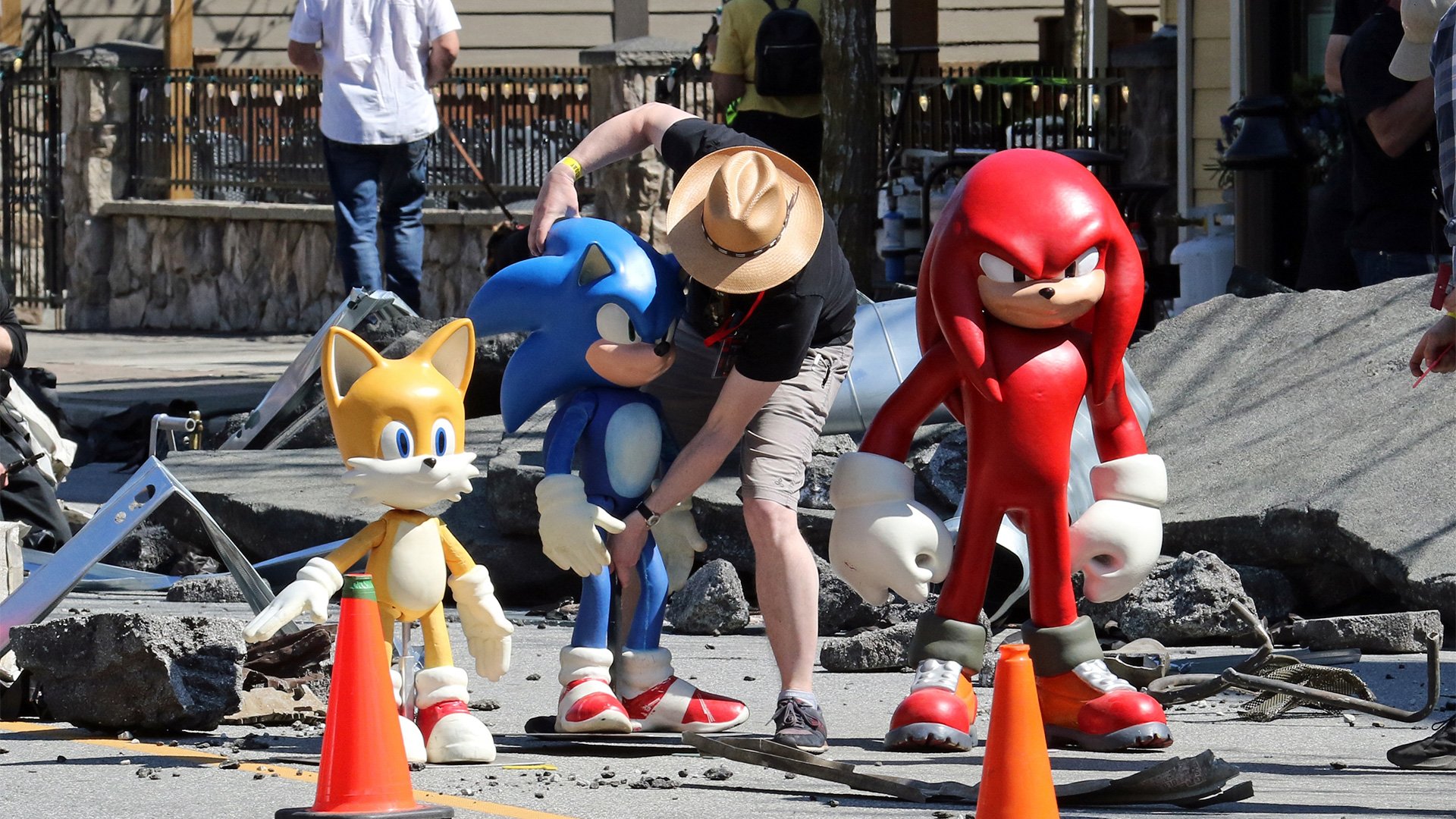 Sonic movie set photos show knuckles design for the first time vgc
