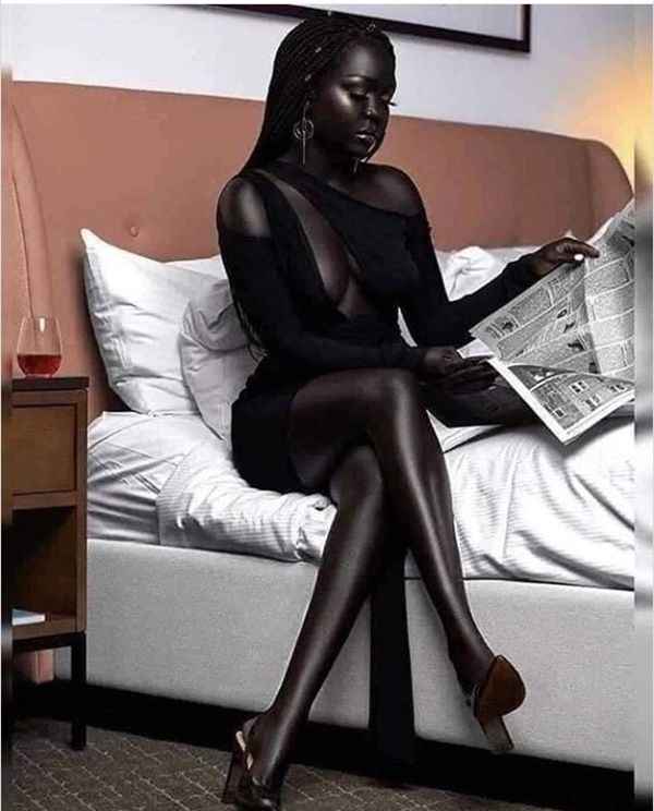 Queen of dark sudanese model nyakim gatwech enters guinness book of records photos