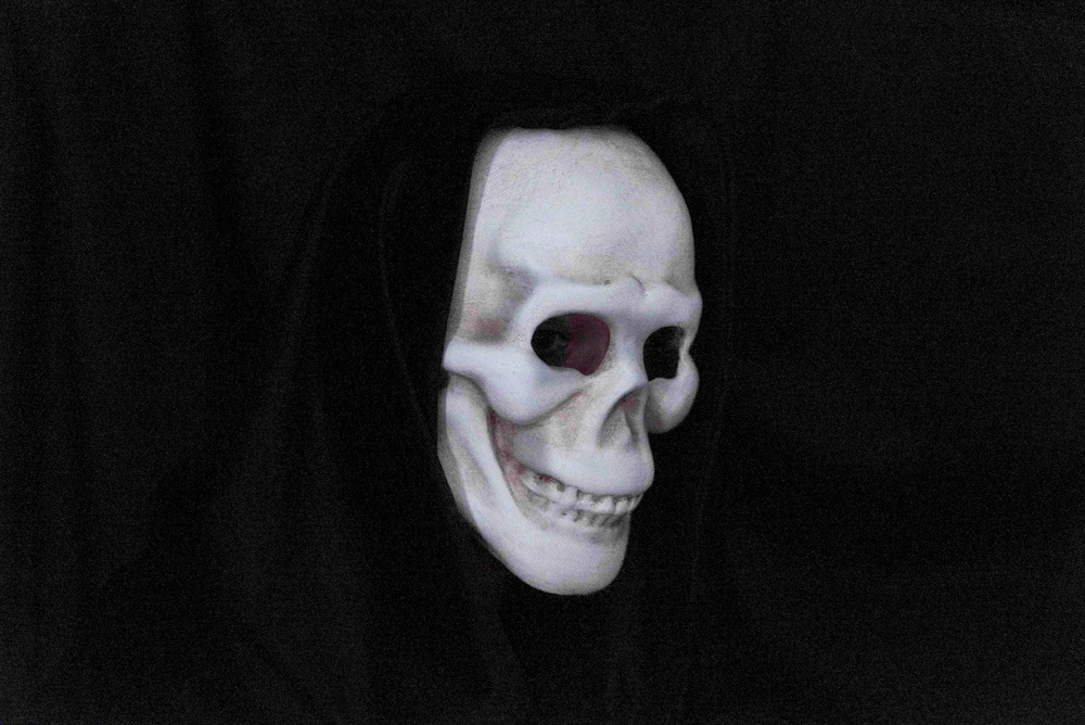 Buy traditional skull mask in paper