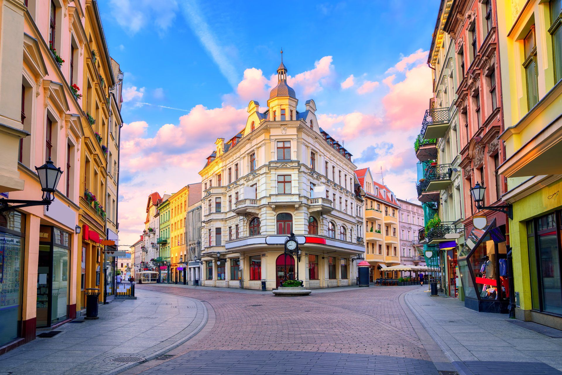 Man made city poland architecture square building wallpaper old town square best places to live old town