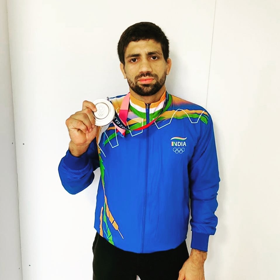 Ravi kumar dahiya on i would like to thank all my countrymen wholeheartedly for the love amp support i have recd i dedicate our olympic silver medal to all the families