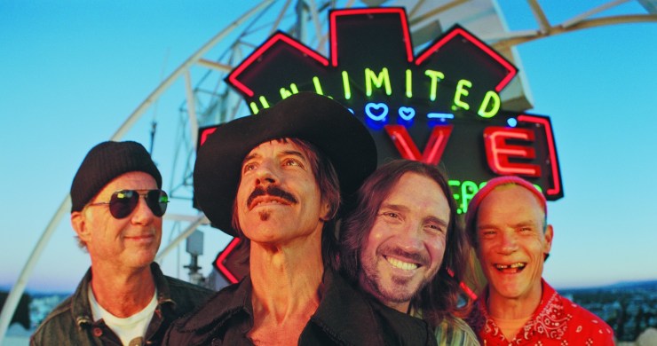 Anthony kiedis is not the one on red hot chilli peppers latest single listen