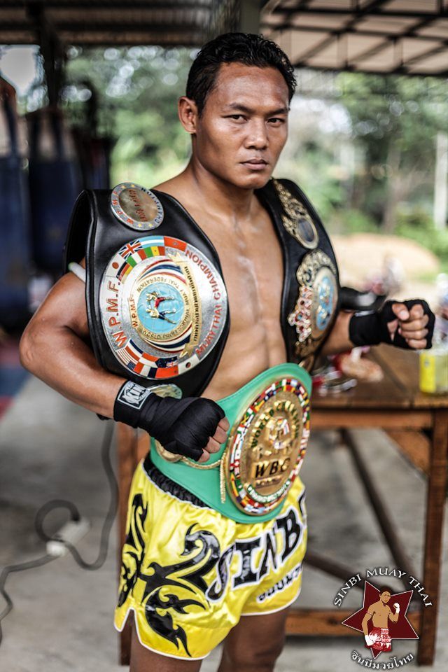 A morn muay thai legend saenchai is all skill class and muay thai flair amazing to watch and one ofâ muay thai muay thai martial arts muay thai training