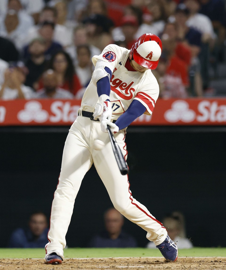 Baseball shohei ohtani shines in spotlight reaches homers again