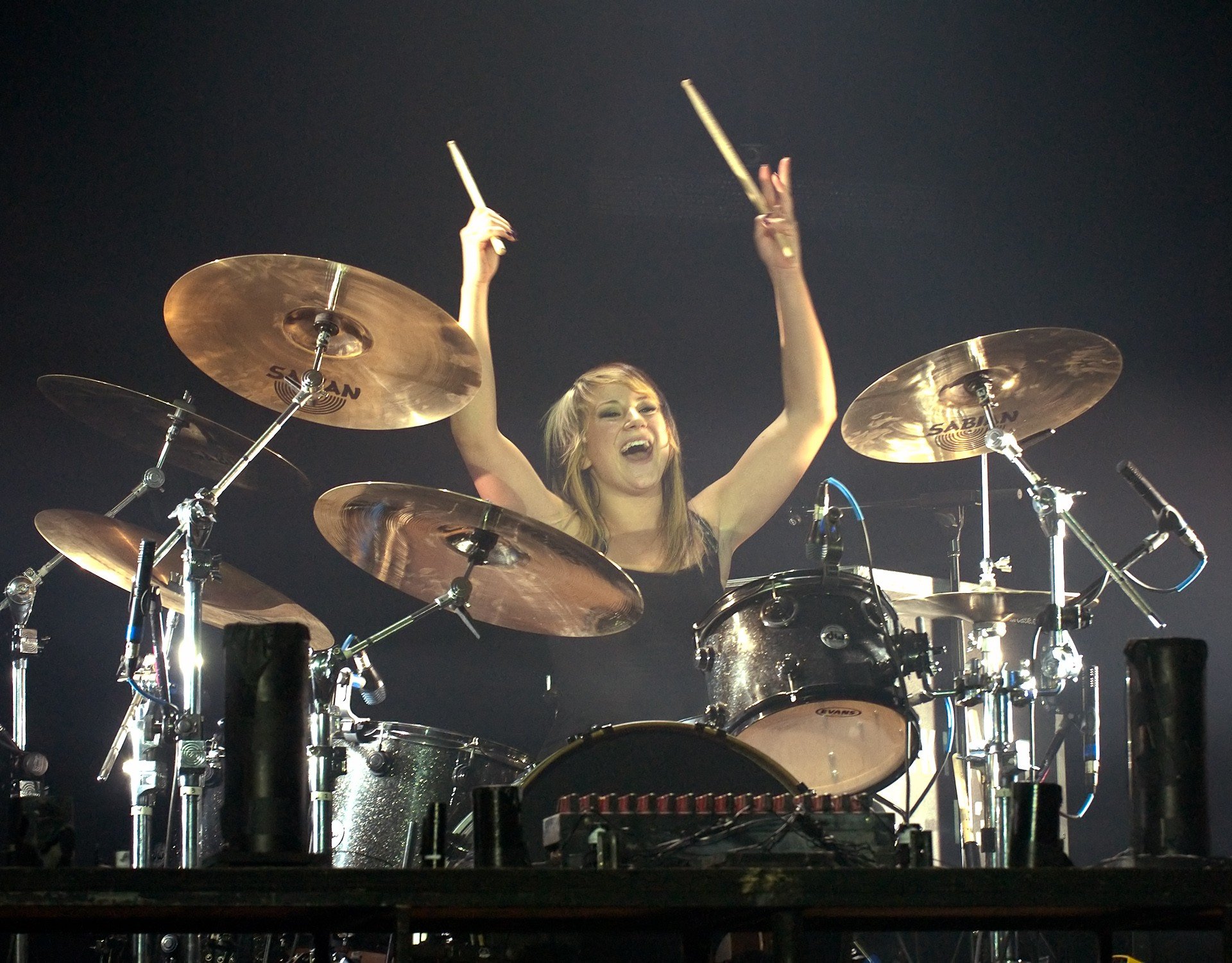 Jen ledger skillet band drummer hard rock hd wallpapers desktop and mobile images photos