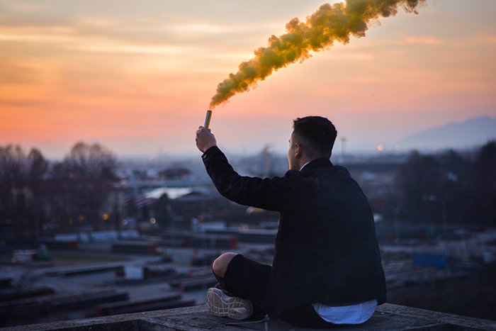 How to shoot creative smoke bomb photography fun project