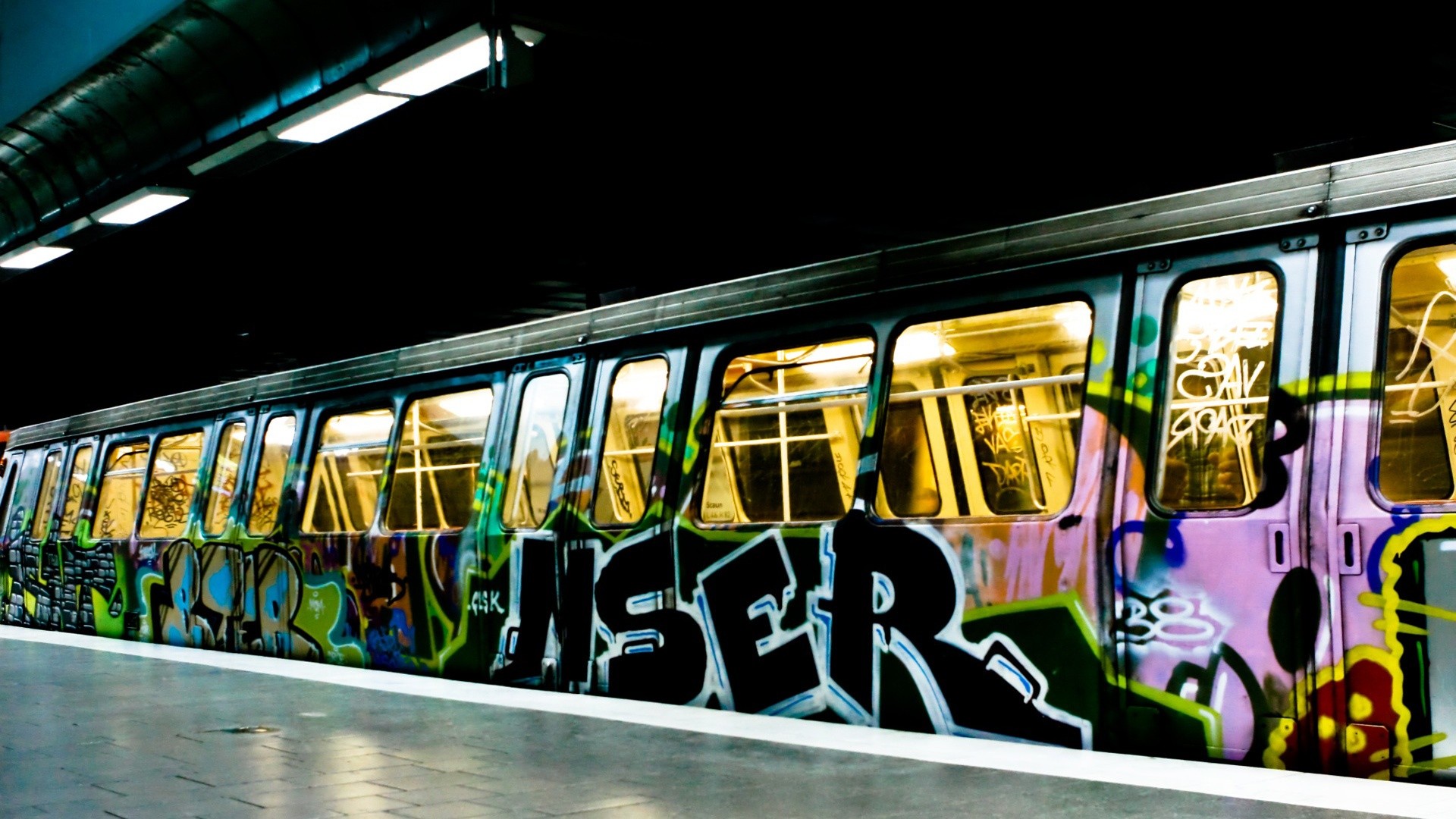 Vehicle train graffiti subway