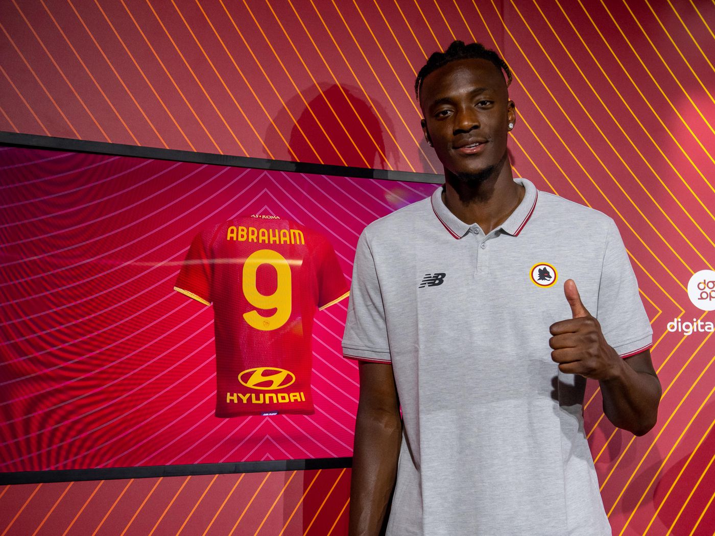 Official roma signs tammy abraham
