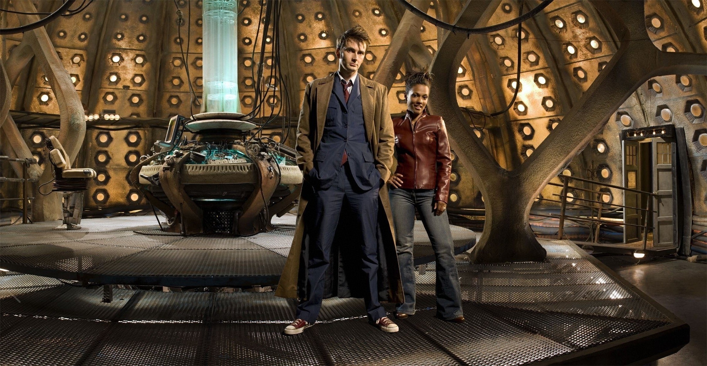 Doctor who the doctor tardis david tennant freema agyeman tenth doctor wallpapers hd desktop and mobile backgrounds