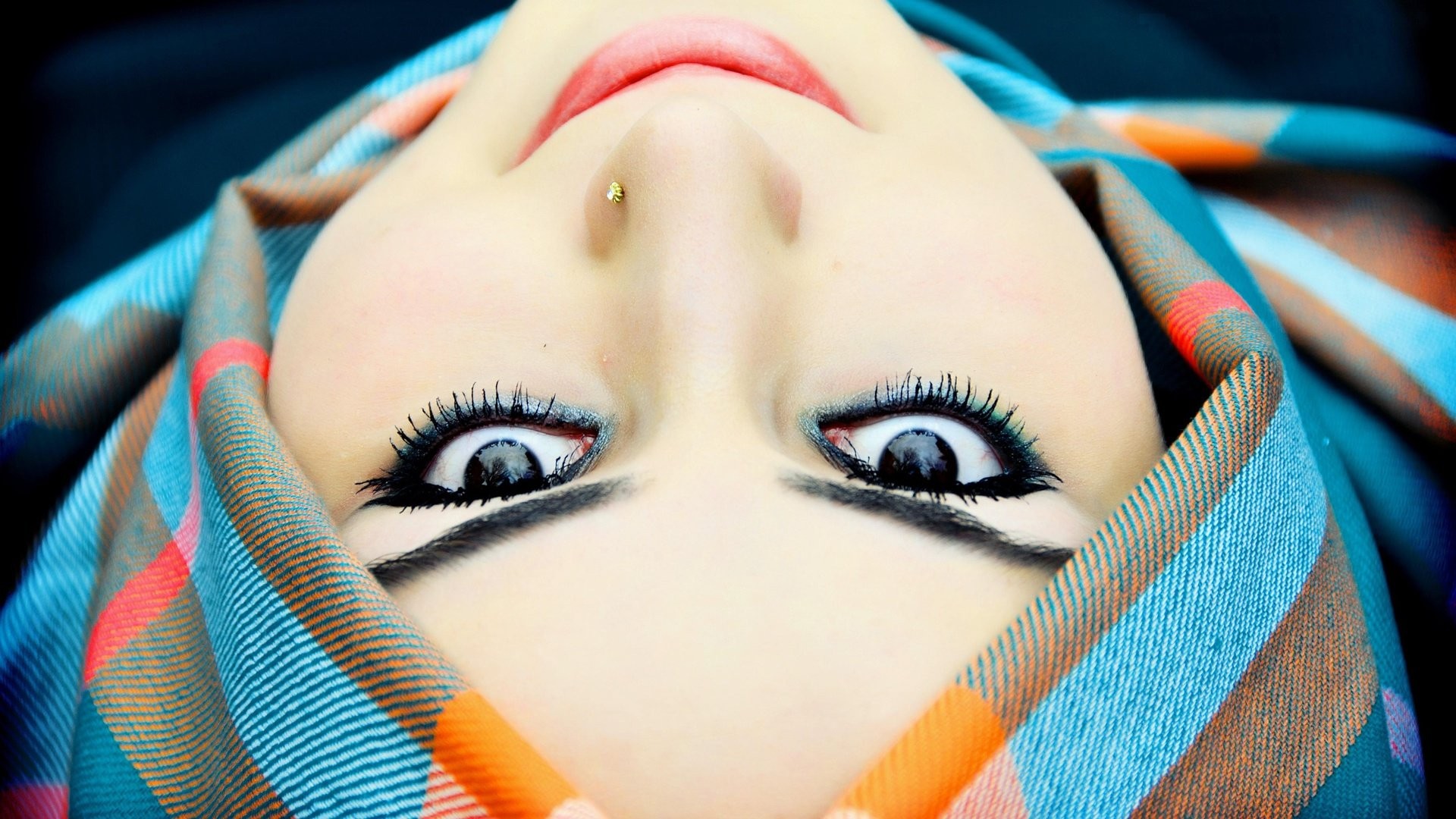 Women model smiling face black eyes piercing upside down hijabs wallpapers hd desktop and mobile backgrounds
