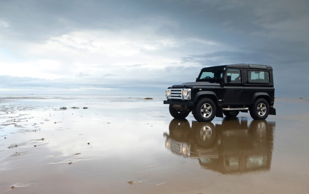 2008 Land Rover Defender SVX (click to view)