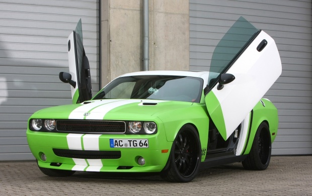2012 Dodge Challenger Green (click to view)