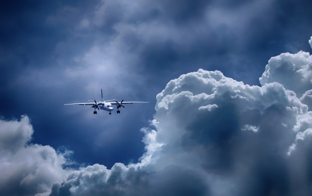 Aircraft In Sky Cloud (click to view)