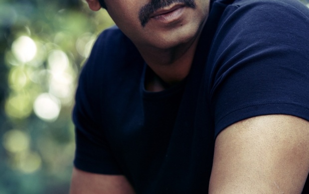Ajay Devgan Wearing Sunglasses (click to view)