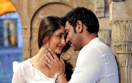 Ajay Kareena Romance In Satyagraha