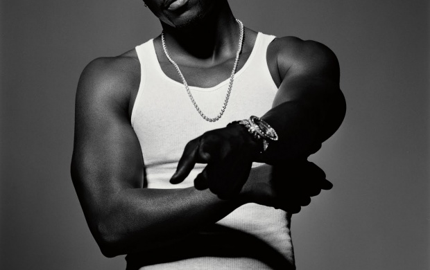 Akon (click to view)