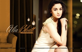 Alia Bhatt Cute Looks