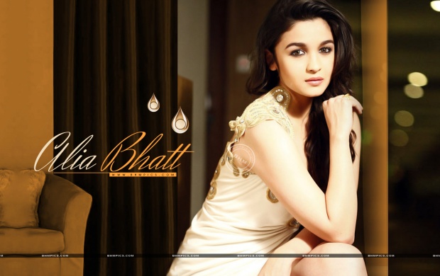 Alia Bhatt Cute Looks (click to view)