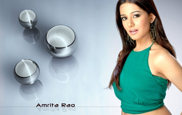 Amrita Rao Green Dress (click to view)