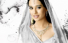 Amrita Rao In White Saree
