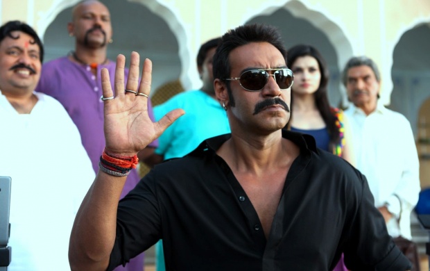 Angry Ajay Devgn In Bol Bachchan (click to view)