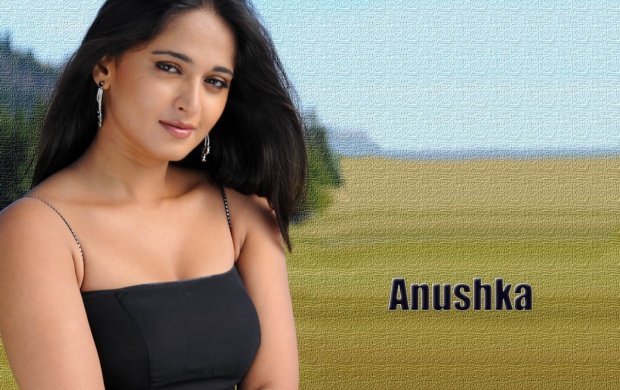 Anushka Shetty Black Dress (click to view)