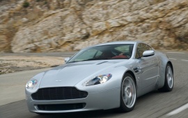 Aston Martin V8 Vantage silver