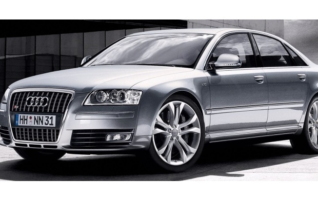 Audi S8 (click to view)