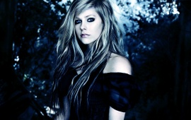 Avril Lavigne Blue Eyes