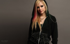 Avril Lavigne in Black Hoodie