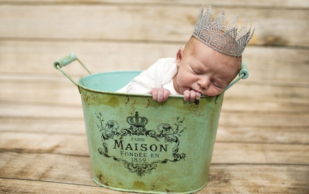 Baby Crown (click to view)
