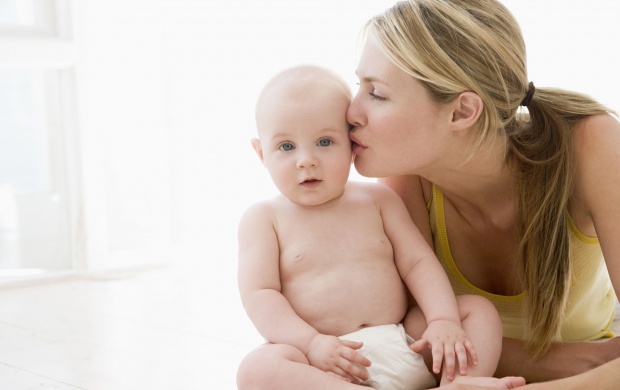 Baby Kissing Loving Mother (click to view)