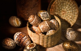 Basket Easter Eggs