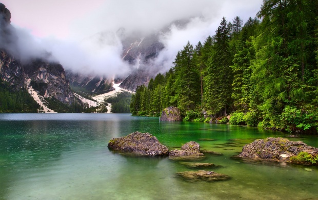 Beautiful Mountain Lake (click to view)