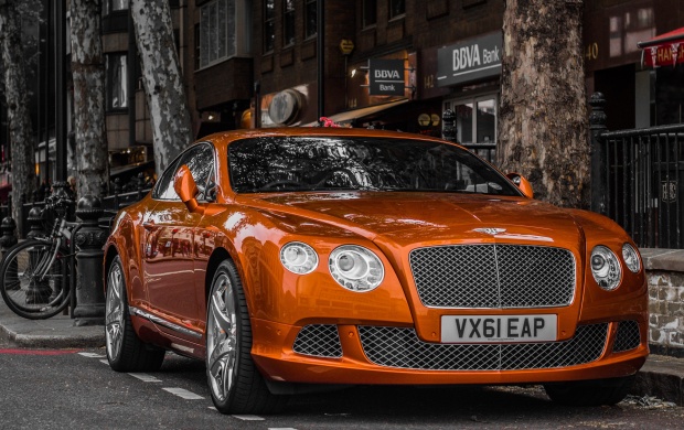 Bentley Car In City Street (click to view)