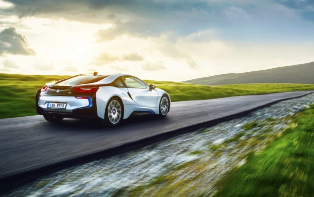 BMW i8 On Road (click to view)