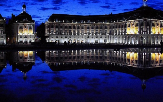 Bordeaux In Night (click to view)