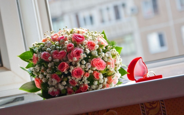 Bridal Bouquet With Pink Roses (click to view)