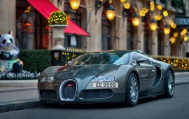 Bugatti Veyron In A City