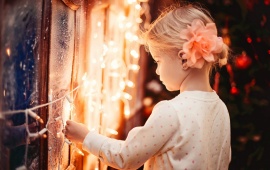 Child Winter Lights