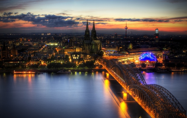 Cologne Skyline (click to view)