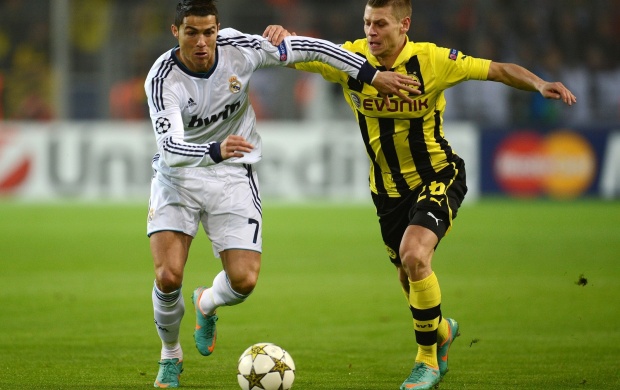 Cristiano Ronaldo Vs Borussia Dortmund (click to view)