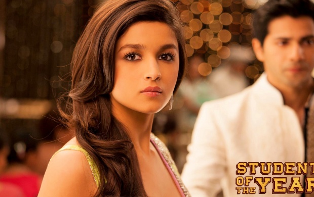 Cute Alia bhatt In Student Of The Year (click to view)
