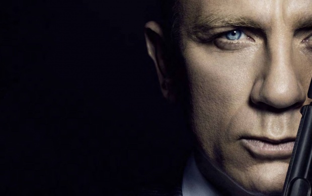 Daniel Craig As James Bond In Spectre (click to view)